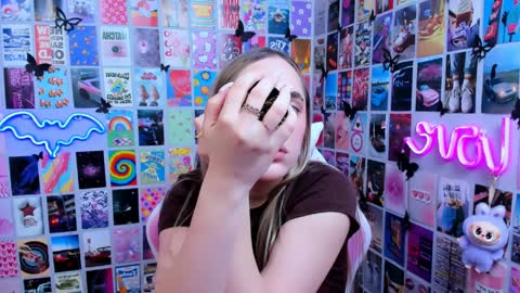 miamilas online show from March 30, 2:50 pm