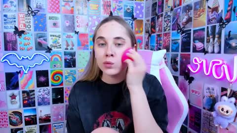 miamilas online show from April 3, 12:34 pm