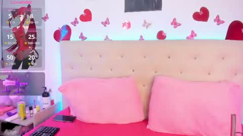 mia online show from June 25, 12:21 pm