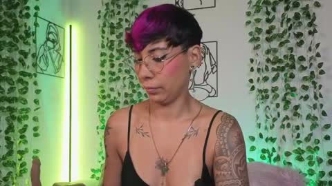 Mia Morgann online show from May 21, 2:01 pm