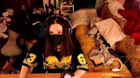 Kristien online show from February 16, 5:37 pm