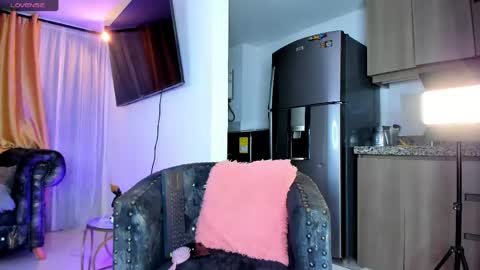  180126  - starts at 1400PM  online show from May 15, 4:10 am