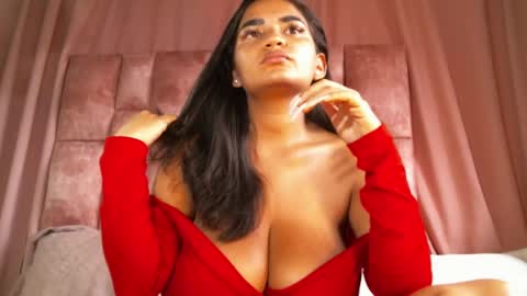 miasaandovaal 22 online show from February 15, 8:01 pm