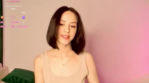 Mia online show from November 13, 7:00 am