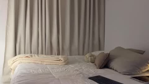 Mia online show from May 10, 12:06 am