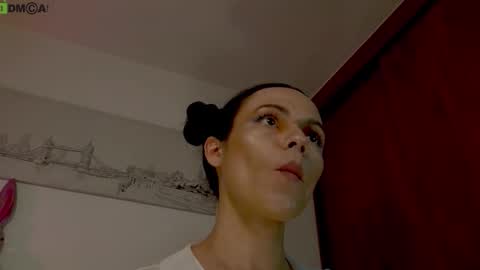 Snapshot of miavero chatting on October 12, 1:59 pm Mia online show from October 12, 1:59 pm
