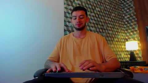 Snapshot of michael_magno chatting on March 6, 11:36 am Michael Stevens online show from March 6, 11:36 am
