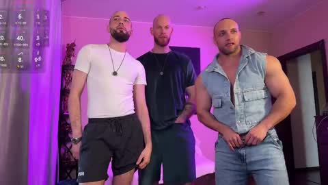 michaelbradley_for_u online show from May 20, 3:07 pm