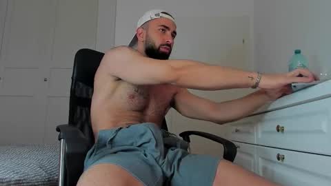 MichaelEvansx online show from February 16, 10:35 am