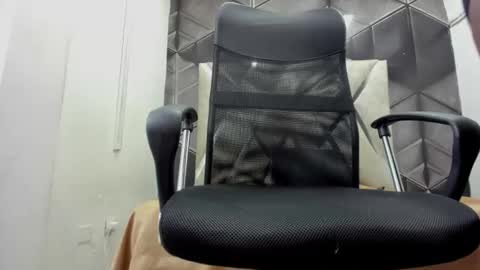 Jako Jaaxx online show from December 5, 2:00 am