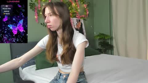 michele_mack online show from January 18, 2:31 am