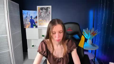 michele_mack online show from March 10, 5:54 am