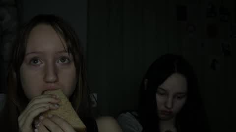 Snapshot of michelle_neely chatting on October 12, 9:49 pm michelle_neely online show from October 12, 9:49 pm