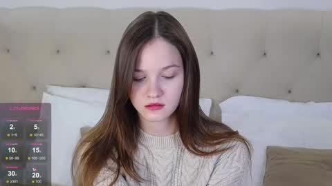 Snapshot of michelle_roux chatting on October 5, 12:24 pm Michelle online show from October 5, 12:24 pm