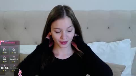 Snapshot of michelle_roux chatting on September 25, 12:45 pm Michelle online show from September 25, 12:45 pm