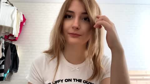 Jenny online show from April 2, 8:43 am