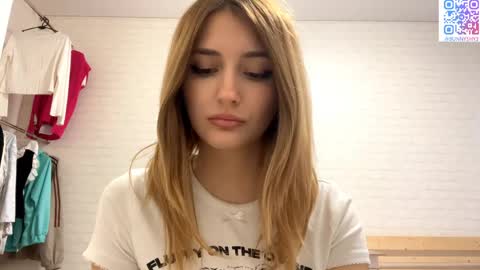 Jenny online show from May 11, 4:04 pm