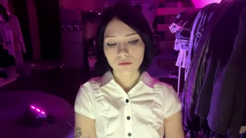 Tina online show from April 6, 9:27 pm