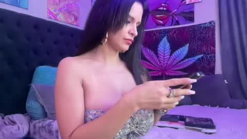 Skye online show from February 8, 5:08 am