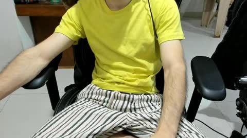 microfama00 online show from June 23, 1:35 am
