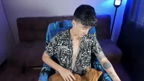 Snapshot of midnight07_ chatting on September 30, 3:22 pm Blue online show from September 30, 3:22 pm