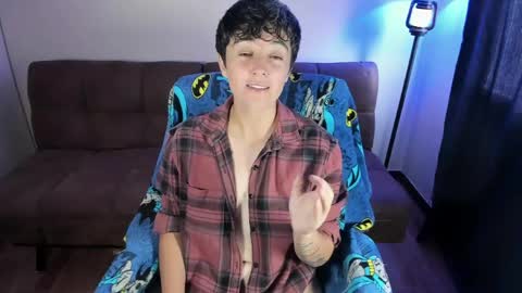 Blue online show from April 13, 3:27 pm