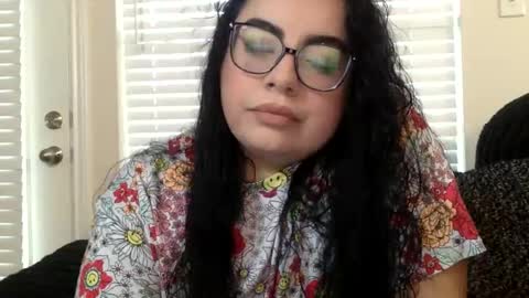 midnightbruja111 online show from December 4, 8:08 pm