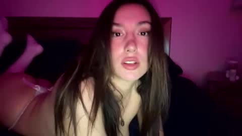 SexyLatinaCouple online show from February 18, 10:15 am