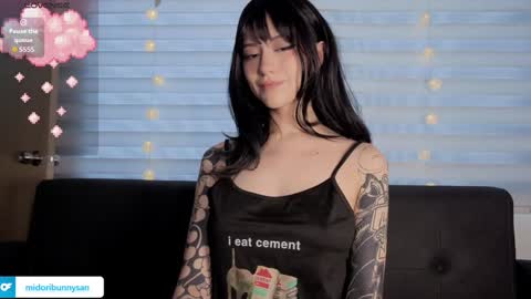 midori__san online show from December 18, 7:53 pm