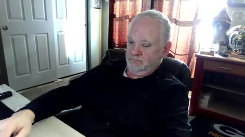 midwestdad09 online show from December 5, 7:44 pm