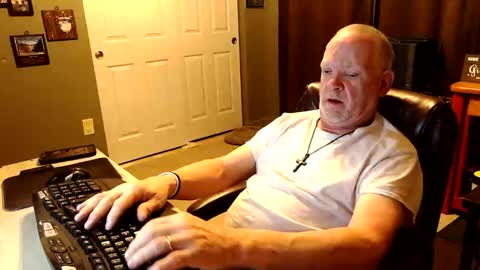 midwestdad09 online show from October 26, 7:20 am