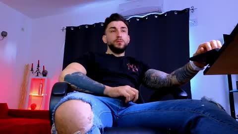 MightyAaron online show from May 24, 3:47 am