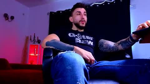 Snapshot of mightyaaron chatting on September 25, 6:31 am MightyAaron online show from September 25, 6:31 am