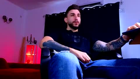 Snapshot of mightyaaron chatting on September 26, 6:32 am MightyAaron online show from September 26, 6:32 am