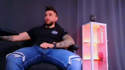 Snapshot of mightyaaron chatting on February 28, 9:15 am MightyAaron online show from February 28, 9:15 am