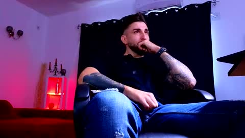 Snapshot of mightyaaron chatting on September 27, 6:33 am MightyAaron online show from September 27, 6:33 am