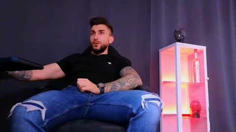 Snapshot of mightyaaron chatting on March 2, 11:20 pm MightyAaron online show from March 2, 11:20 pm