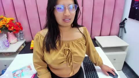 Snapshot of miha_smith chatting on October 5, 3:37 am Miha online show from October 5, 3:37 am
