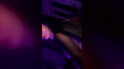 Midah online show from March 8, 8:02 pm