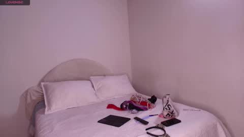 miia_monroy online show from February 15, 12:02 am