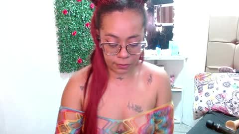 Snapshot of miia_spencer_ chatting on December 31, 1:26 am miia online show from December 31, 1:26 am