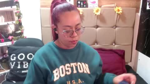 Snapshot of miia_spencer_ chatting on October 1, 6:40 pm miia online show from October 1, 6:40 pm