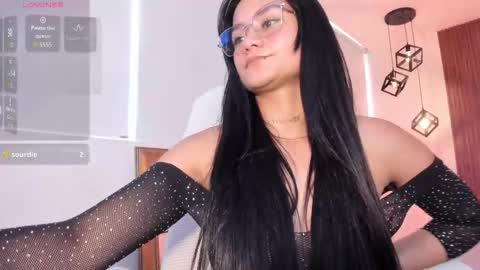 Snapshot of miiaa_jones chatting on October 11, 2:32 pm Mia online show from October 11, 2:32 pm