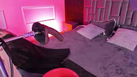 Mia Monroe online show from February 26, 9:18 pm