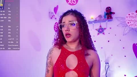 Snapshot of miilu_dancer_ chatting on February 12, 6:51 pm Lucii online show from February 12, 6:51 pm