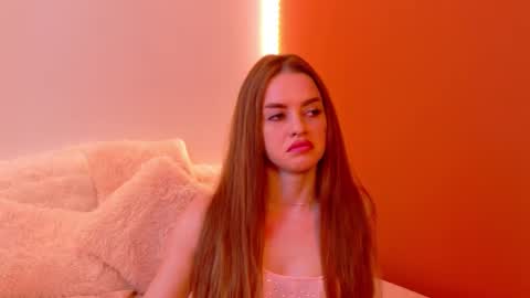 Amira online show from November 3, 7:42 am