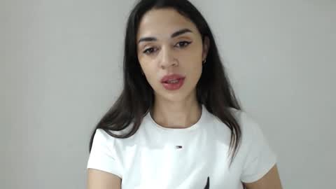 Mika online show from November 23, 9:13 pm