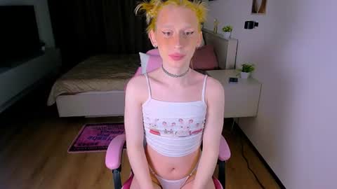 mikaella_nicole online show from June 21, 7:53 pm