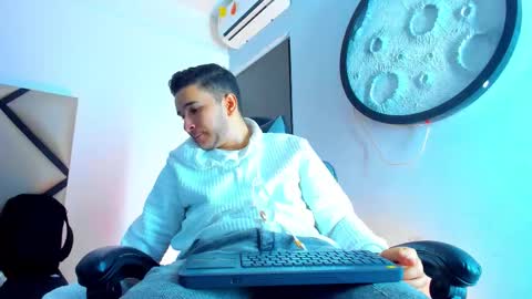 Mike  online show from January 14, 12:02 pm