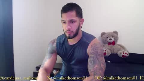 Snapshot of mikethomson01 chatting on October 11, 9:18 pm Mike online show from October 11, 9:18 pm